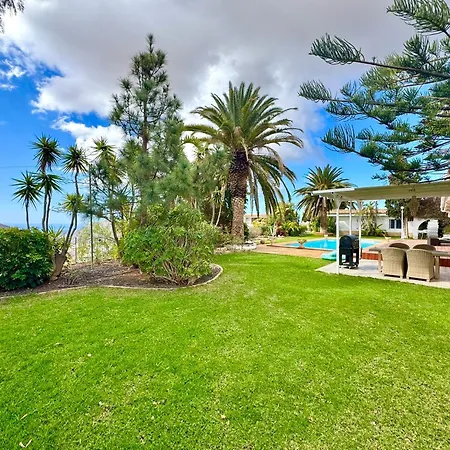 Casa Lilo, En Jardin Grande, Con Gran Piscina Y Barbacoa Nyaraló Arona