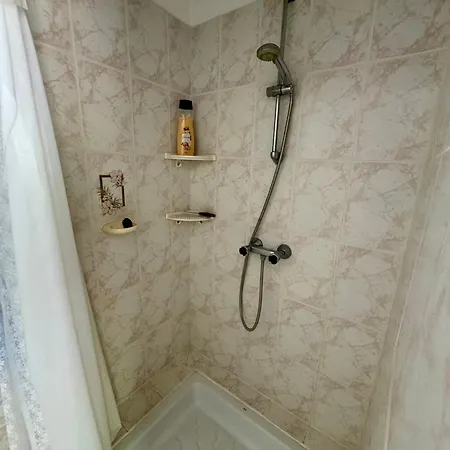 Casa Lilo, En Jardin Grande, Con Gran Piscina Y Barbacoa * ארונה