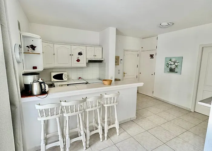 Casa Lilo, En Jardin Grande, Con Gran Piscina Y Barbacoa Дом отдыха