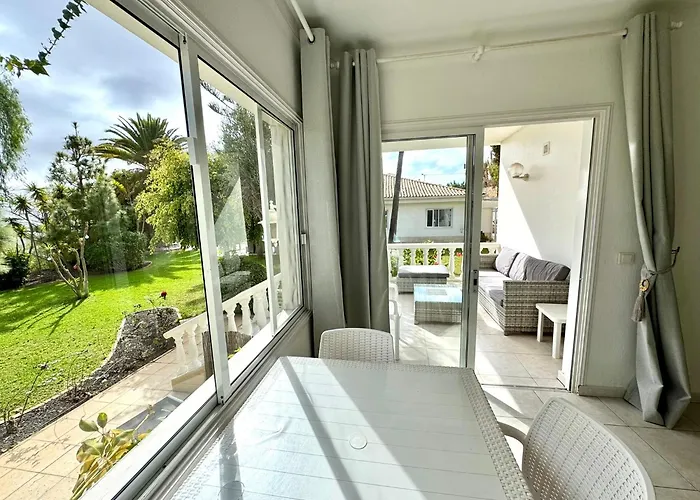 Casa Lilo, En Jardin Grande, Con Gran Piscina Y Barbacoa Сasa de vacaciones *