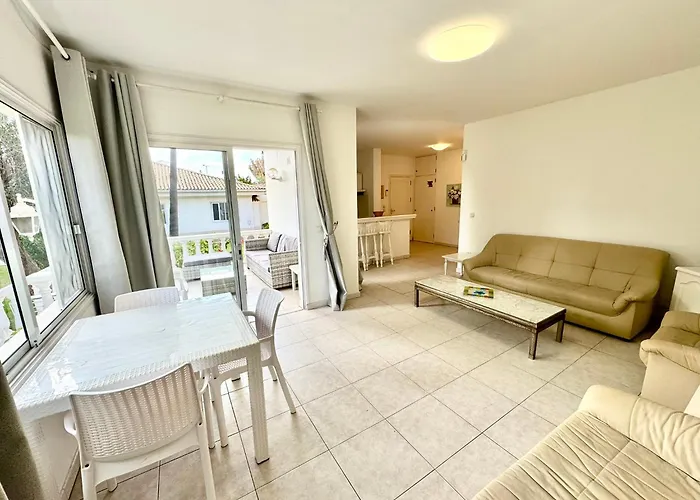 Сasa de vacaciones Casa Lilo, En Jardin Grande, Con Gran Piscina Y Barbacoa