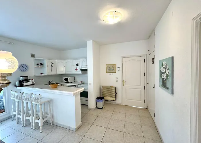 Дом отдыха Casa Lilo, En Jardin Grande, Con Gran Piscina Y Barbacoa *