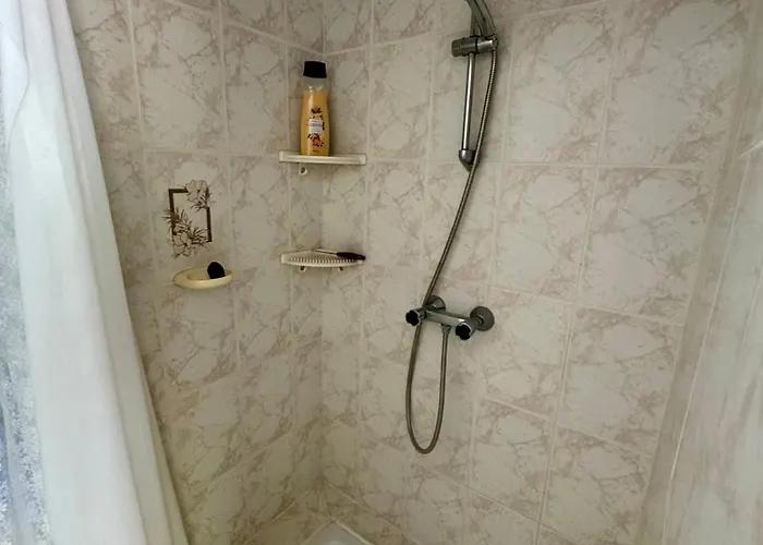 Casa Lilo, En Jardin Grande, Con Gran Piscina Y Barbacoa * Арона