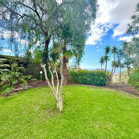 Casa de Férias Casa Lilo, En Jardin Grande, Con Gran Piscina Y Barbacoa