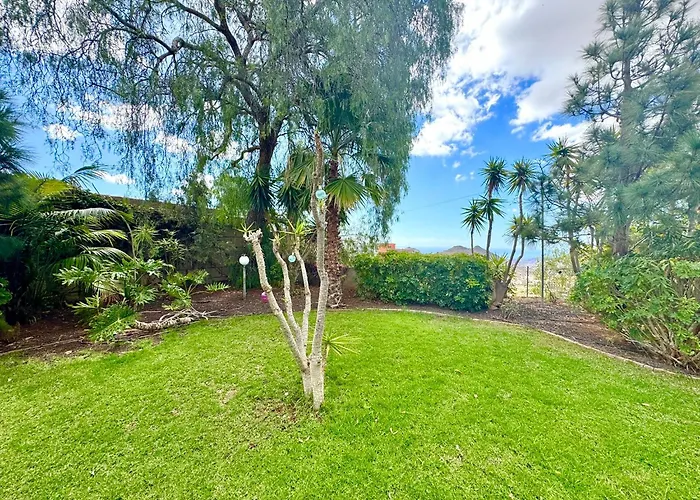 Semesterbostad Casa Lilo, En Jardin Grande, Con Gran Piscina Y Barbacoa