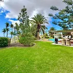 Casa Lilo, En Jardin Grande, Con Gran Piscina Y Barbacoa 度假居 阿罗纳