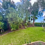 Casa Lilo, En Jardin Grande, Con Gran Piscina Y Barbacoa