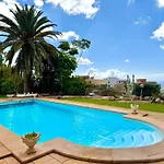 Casa Lilo, En Jardin Grande, Con Gran Piscina Y Barbacoa
