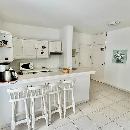 Casa Lilo, En Jardin Grande, Con Gran Piscina Y Barbacoa Ferienhaus