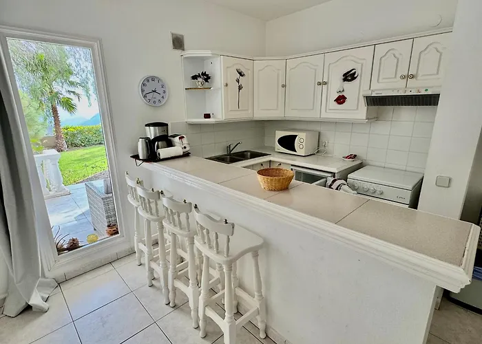 Ferienhaus Casa Lilo, En Jardin Grande, Con Gran Piscina Y Barbacoa