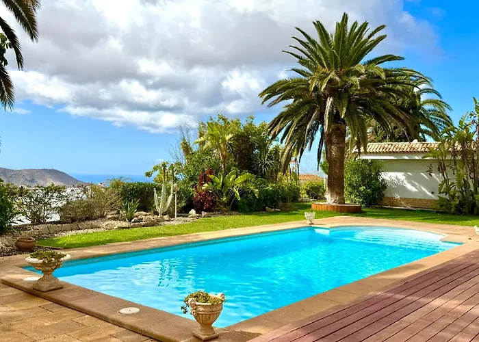 Ferienhaus Casa Lilo, En Jardin Grande, Con Gran Piscina Y Barbacoa *